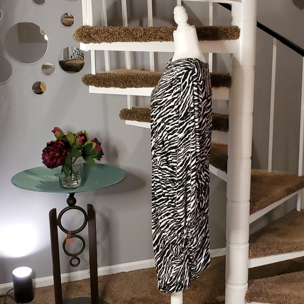 💚🥂HP🥂💚 Plus-size Michael Kors Dress - Picture 4 of 8